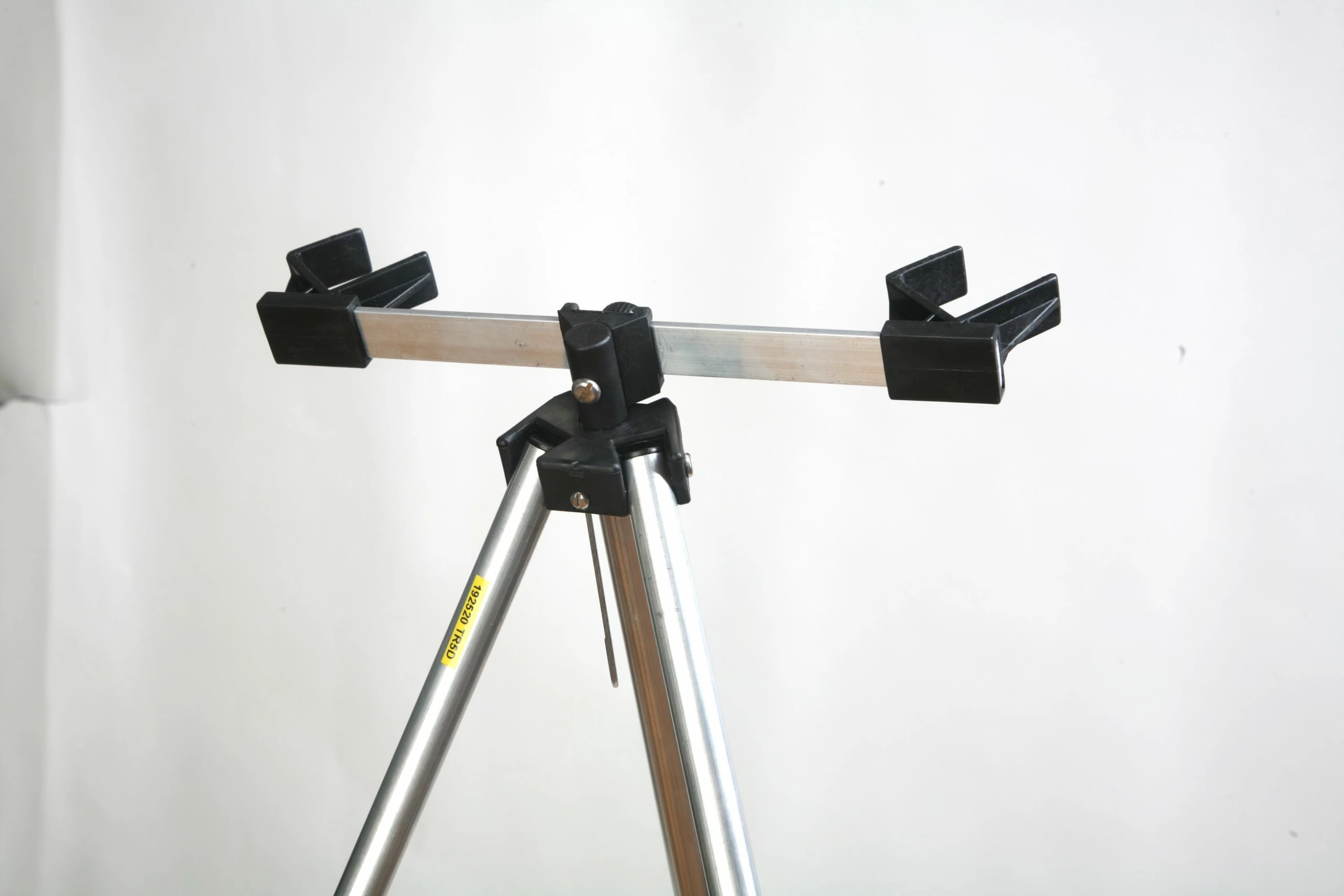 Ian Golds Standard Tripod 6ft 2 Ian Golds Standard Tripod 6ft - Image 2